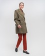 Пальто CO039, цвет: хаки Allweneed Укороченное двубортное пальто силуэта трапеция с застежкой на кнопки дополнено декоративными пуговицами, хлястиками и погонами. Стильная альтернатива пальто-жакету, которое подойдет как миниатюрным девушкам, так и девушкам среднего и высокого роста
На модели размер XS