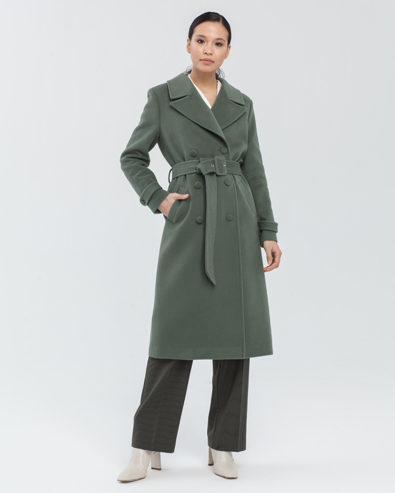 Пальто-тренч классической посадки Dandy NEW, цвет: оливковый Allweneed Пальто-тренч классической посадки по фигуре с втачанным рукавом. Дополнено кокеткой на спинке, поясом с обтяжной пряжкой и пуговицами в тон изделия. Модель-бестселлер в стиле милитари разнообразит гардероб и внесёт долю дерзости в повседневные образы.
На модели размер XS