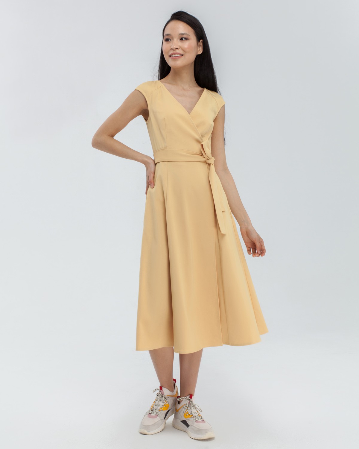 Платье DR031, цвет: желтый Allweneed Платье на запах с юбкой солнце выполнено из легкого хлопка. Фиксируется на потайной пояс внутри изделия. Данный силуэт платья подчеркивает фигуру и приближает ее к идеальным песочным часам.