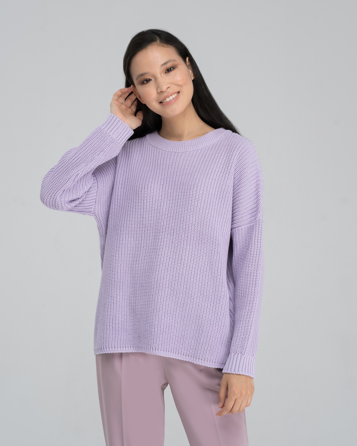 Свитер OVERSIZE SW001-1, цвет: лавандовый Allweneed Хлопковый свитер крупной вязки с круглым вырезом.Cвитероверсайзпозволяет создать множество образов, которыеподчеркнут девичью хрупкость. В нем удобно и уютно,его обладательница будет выглядеть как никогда женственно и изящно.