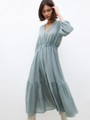 Платье широкое с ярусами, цвет: мятный Allweneed
Свободное платье-трапеция с ярусами и кулиской. Затяжка чуть выше линии талии. Широкий рукав 7/8 и манжеты. V-образный вырез демонстрирует красоту зоны декольте. Это воздушная модель длины миди, которую можно носить даже жарким днем. Для ощущения комфорта мы изготовили платье с хлопковой подладочной тканью. Будет гармонично смотреться на любой фигуре. Носите с сапогами или летней обувью.
На модели размер XS