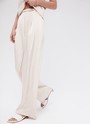 Брюки палаццо, цвет: бежевый Allweneed
Легкие брюки свободного кроя из ткани атласного переплетения. Ткань струится и переливается при ходьбе, но неприхотлива в уходе. Широкий пояс с резинкой, декоративный шнурок на поясе, глубокие складки на передней части брюк. Удобные карманы. Вы можете добавить по желанию изящные босоножки или удобные кеды, футболку oversize или топ с открытой спиной. Можно составить комплект с рубашкой и топом из нашей коллекции.
На модели размер XS