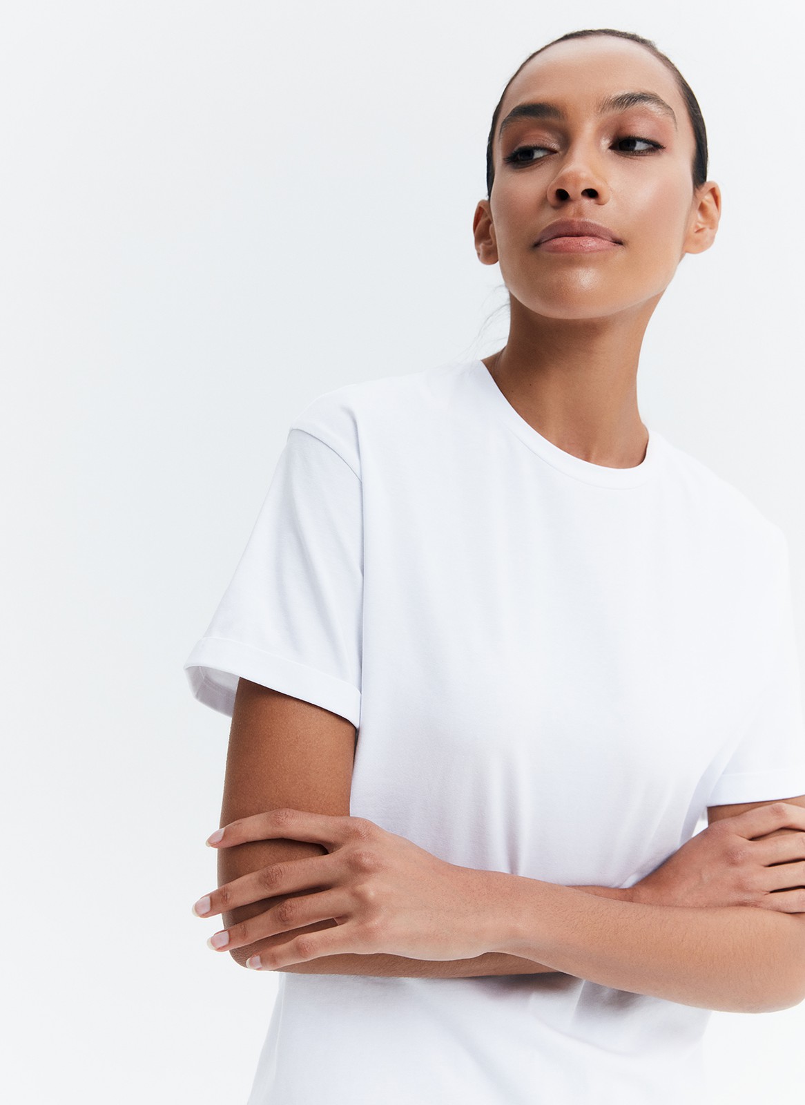 Футболка в стиле Boyfriend, цвет: белый Allweneed Футболка свободного кроя из слегка тянущегося хлопкового материала. В новой коллекции мы выпустили футболки в новыхбазовых, пастельных и приглушенных цветах.
На модели размер S