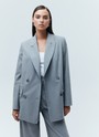Двубортный жакет Oversize, цвет: серый Allweneed
Двубортный жакет свободного силуэта. Два накладных кармана по бокам. Классическая линия плеча. Мы знаем, что вы полюбили модели oversize, поэтому приготовили для вас вариацию жакета в новом исполнении. Четыре оттенка: три базовых и один акцентный. Носите с брюками изколлекции или с джинсамина встречу с подругами.