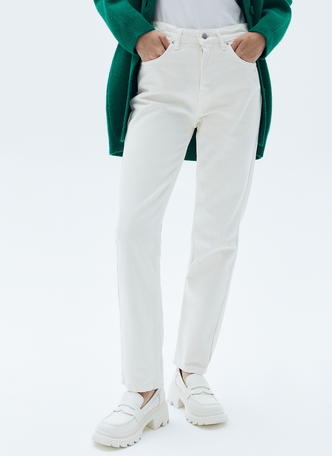 Джинсы Straight fit со средней посадкой, цвет: молочный Allweneed Модель джинс из хлопка,длинные прямые со средней посадкой. Визуально вытягивают фигуру. Отлично подойдут на каждый день.