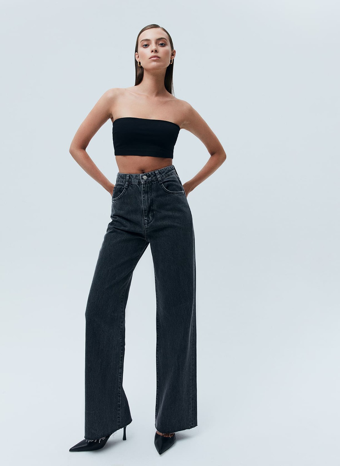 Джинсы широкие полной длины, цвет: серый Allweneed Джинсысвободного кроя из хлопка,с высокой посадкой. Плотный деним позволяет держать форму и красиво облегать линию бедра. Необработанный край. Мы выполнили модель из нашего премиального, 100% хлопкового денима, с авторской варкой и брендированной фурнитурой высокого качества.