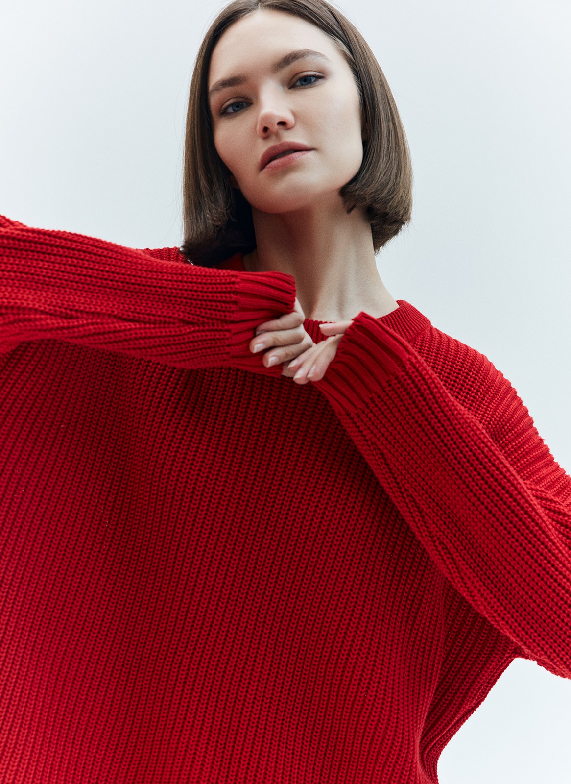 Свитер oversize, цвет: ягодный Allweneed
Хлопковый свитер крупной вязки. Модель свободного силуэта, с круглой горловиной. Легко вписывается в весенний гардероб. Материал дышит и позволяет поддерживать оптимальный температурный режим. Мы рекомендуем носить его как самостоятельно, так и надеть под него футболку или рубашку. Это одна из наших любимых моделей для прогулок или уютных посиделок с подругой.