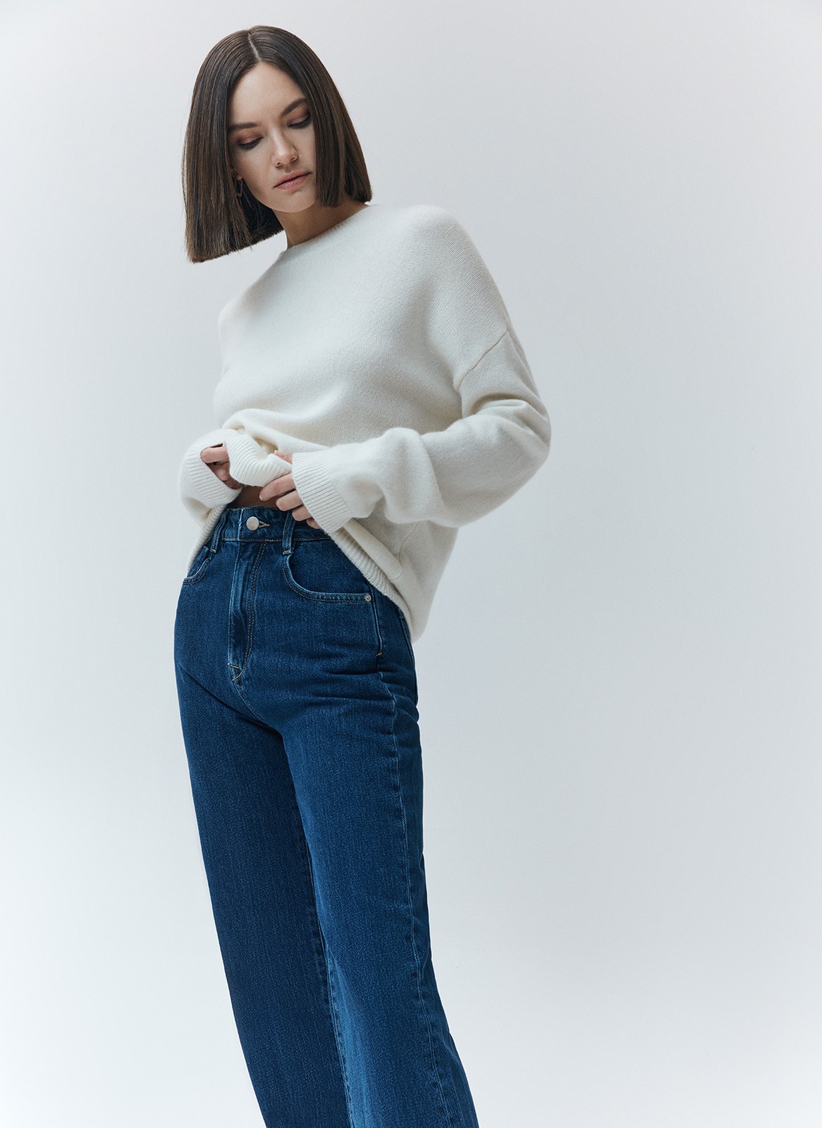 Джинсы широкие полной длины, цвет: темно-синий Allweneed Джинсысвободного кроя из хлопка,с высокой посадкой. Плотный деним позволяет держать форму и красиво облегать линию бедра. Необработанный край, благодаря чему джинсы выглядят эффектно. Мы выполнили модель из нашего премиального, 100% хлопкового денима, с авторской варкой и брендированной фурнитурой высокого качества.