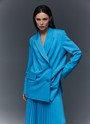 Жакет двубортный oversize, цвет: голубой Allweneed
Двубортный жакет прямого силуэта с классической линией плеча. Для модели мы выбрали турецкую костюмную ткань, которая производилась только для нас, с добавлением нежных волокон вискозы. Изделие с приятной к телу подкладочной тканью. Хороший жакет сегодня считается одной из основ грамотного гардероба, поскольку он дарит огромное количество сочетаний: от строгих офисных вариантов до нарядных вечерних.