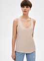 Топ на широких бретелях, цвет: бежевый Allweneed
Топ на широких бретелях. Лаконичная модель. Мы тщательно выбирали ткань с правильной плотностью, чтобы изделие прослужило вам долго. Широкие бретели, округлый вырез и вытачки для идеальной посадки. Носите с джинсами, шортами или романтичными юбками.