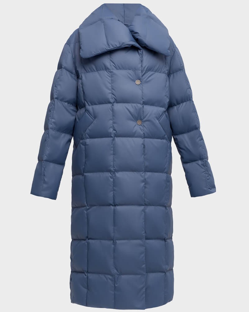 Стеганый пуховик - пик популярности в этом сезоне. Данная модель дополненавысоким воротом. Он позволяет носить пуховик без шарфа.
Изделие дополнено втачными карманами.Застежка на кнопки.
У модели удобный крой рукава, что позволяет подвернуть или укоротить его.

Защищает от ветра и дождя, держит тепло до -25.

На модели размер XS/S