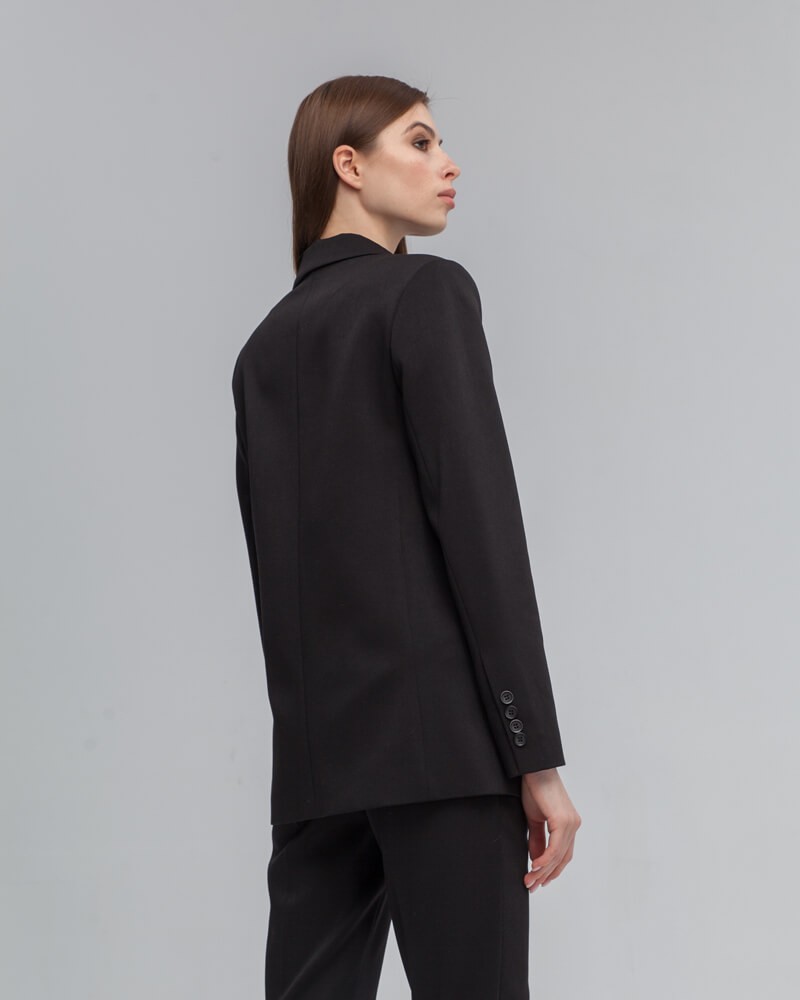 Жакет JA004, цвет: Черный Allweneed Двубортный жакет послужит удачным дополнением не только к офисным нарядам, но и к повседневным образам.