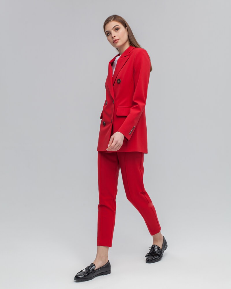 Жакет JA003-1, цвет: красный Allweneed Слегкаприталенный двубортный жакет послужит удачным дополнением не только к деловым нарядам, но и к повседневным образам.Незаменимый элемент базового гардероба, который легко сочетать с брюками, юбками, платьями и денимом.