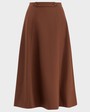 Юбка длины миди силуэта трапеция позволяет создавать женственные утонченные образы даже зимой.

На модели размер XS
