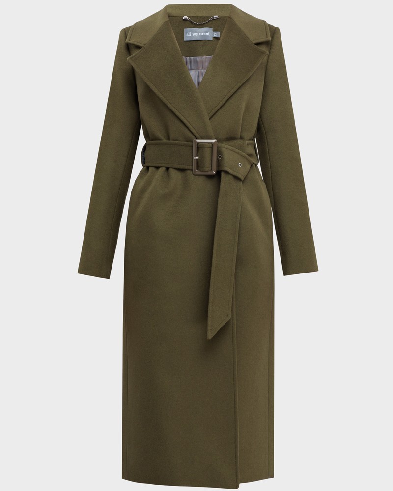 Утепленное пальто-халат с втачанным рукавом классической посадки и английским воротником. Дополнено поясом с пряжкой в тон изделия. Благодаря утонченному крою и утеплителю в подкладке с пальто можно создавать элегантные и женственные зимние образы.

Модель будет согревать вас до -10 градусов.

На модели размер XS