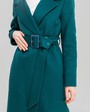 Пальто-халат зимнее с поясом с пряжкой, цвет: изумрудный Allweneed Утепленное пальто-халат с втачанным рукавом классической посадки и английским воротником. Дополнено поясом с пряжкой в тон изделия. Благодаря утонченному крою и утеплителю в подкладке с пальто можно создавать элегантные и женственные зимние образы.
Модель будет согревать вас до -10 градусов.
На модели размер XS