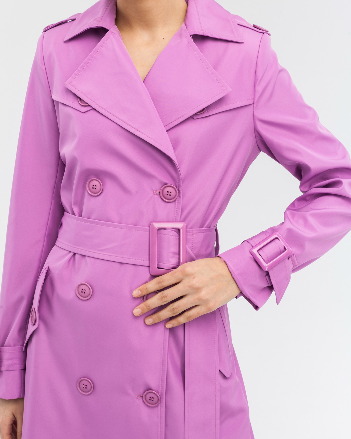 Тренч TR005, цвет: лаванда Allweneed Тренч классической посадки с втачным плечом, дополнен поясом с фурнитурой в тон изделия. Незаменимая вещь для яркихпрогулок