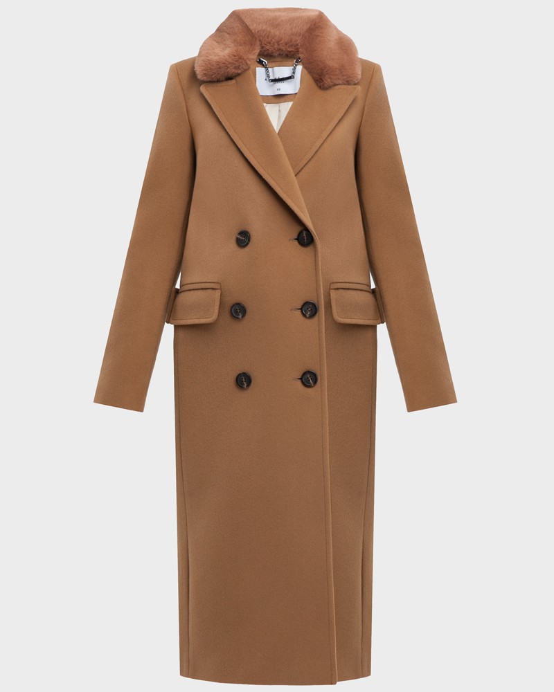 Пальто прямого кроя Christian с меховым воротником, цвет: кэмел Allweneed Двубортное пальто прямого кроя длины миди из плотной шерсти на подкладе с двумя шлицами. Дополнено хлястиком на спинке и воротничком из экомеха.
Структурированный силуэт пальто идеально подойдет для создания деловых образов на каждый день.
На модели размер XS
