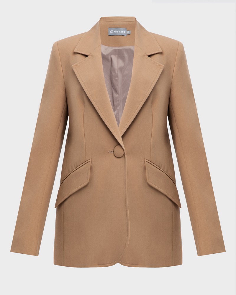 Однобортный жакет прямого кроя с подплечниками дополнен клапанами на карманах и обтяжной пуговицей в тон. Массивные плечи создают создают современный слегка мужественный силуэт и подчеркивает женскую хрупкость.


На модели размер XS