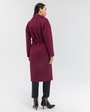 Пальто-халат Ameli со спущенным плечом, цвет: бордовый Allweneed Минималистичное пальто-халат со спущенным плечом и прорезными карманами. Дополнено поясом из основного материала. Особенность данной модели - оригинальный разрезной крой на спинке и полочке.
На модели размер XS
