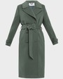 Пальто-тренч классической посадки Dandy NEW, цвет: оливковый Allweneed Пальто-тренч классической посадки по фигуре с втачанным рукавом. Дополнено кокеткой на спинке, поясом с обтяжной пряжкой и пуговицами в тон изделия. Модель-бестселлер в стиле милитари разнообразит гардероб и внесёт долю дерзости в повседневные образы.
На модели размер XS