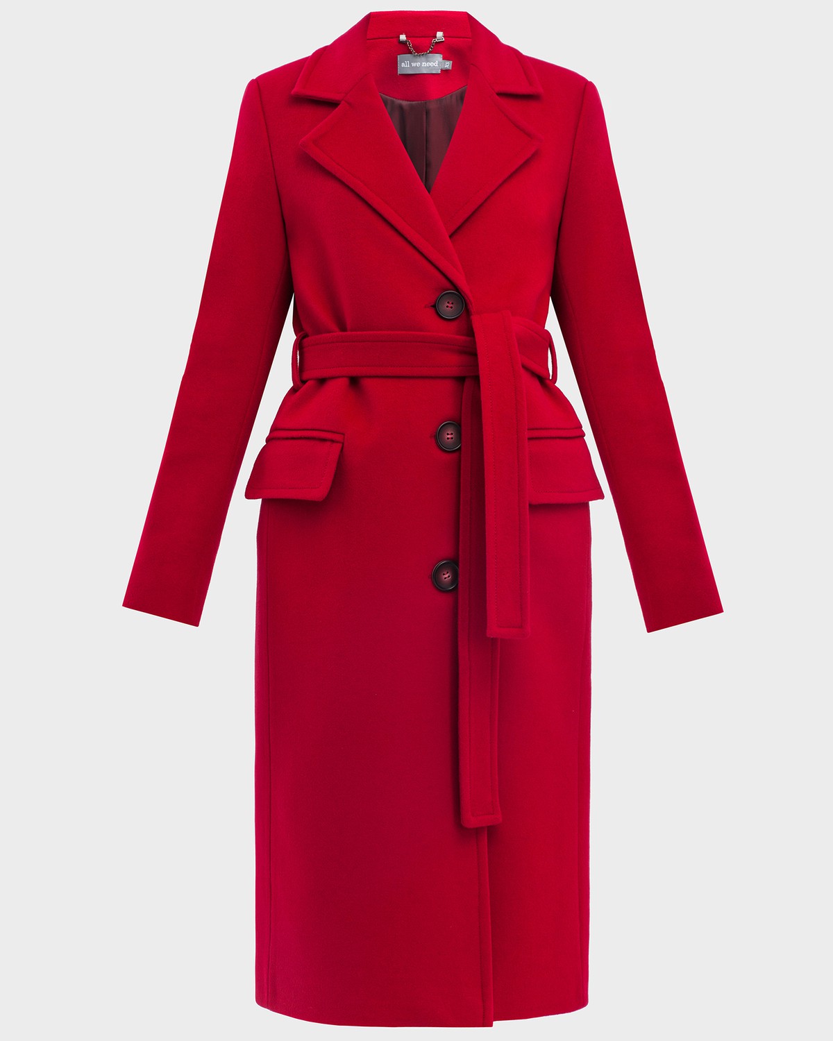 Пальто из плотной шерсти на подкладке. Модель прямого силуэта санглийским воротником и классической линией плеча, застегивается на пуговицы, дополнено двумя вместительными карманами с клапаном и поясом в тон изделия. Модель средней длины хорошо смотрится как на миниатюрных, так и на высоких девушках.

На модели размер XS
