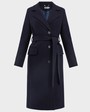 Пальто прямого силуэта Olivia, цвет: темно-синий Allweneed Пальто из плотной шерсти на подкладке. Модель прямого силуэта санглийским воротником и классической линией плеча, застегивается на пуговицы, дополнено двумя вместительными карманами с клапаном и поясом в тон изделия. Модель средней длины хорошо смотрится как на миниатюрных, так и на высоких девушках.
На модели размер XS