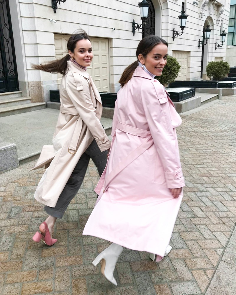 Тренч TR006, цвет: пудровый Allweneed Тренч классической посадки с рукавом реглан. Дополнен погонами, патами на рукавах и поясом в тон изделия с металлической пряжкой. Выполнен из плащевой ткани с добавалением хлопка, на подкладке. Защитит от ветра весенними вечерами.