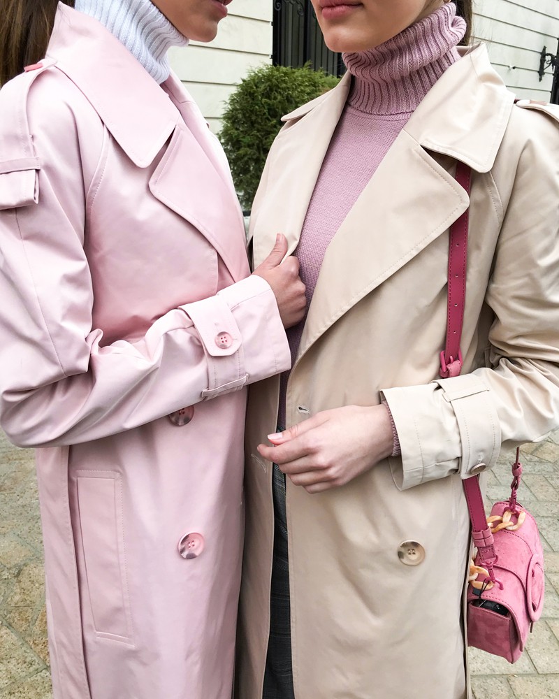 Тренч TR006, цвет: пудровый Allweneed Тренч классической посадки с рукавом реглан. Дополнен погонами, патами на рукавах и поясом в тон изделия с металлической пряжкой. Выполнен из плащевой ткани с добавалением хлопка, на подкладке. Защитит от ветра весенними вечерами.