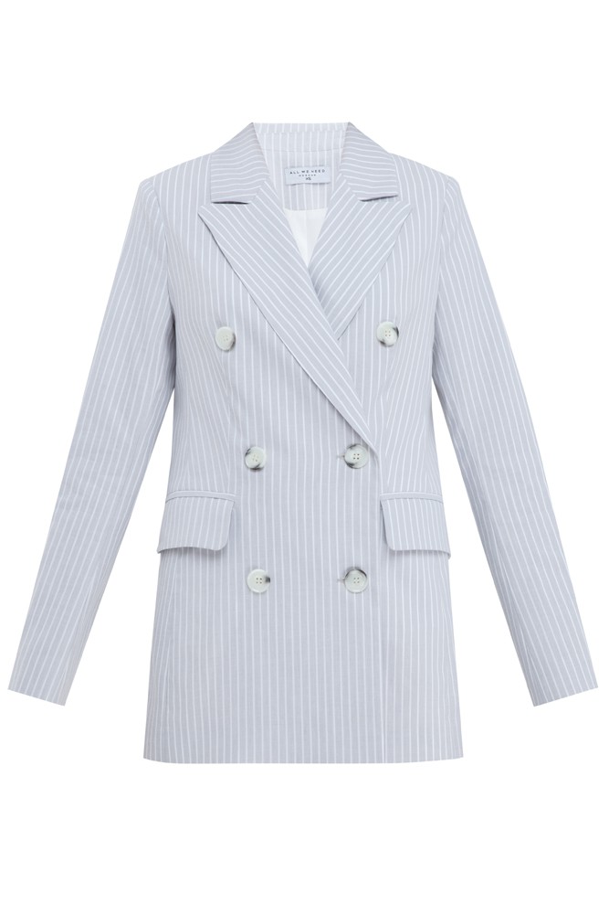 Жакет JA003-2, цвет: серый в белую полоску Allweneed Летний, слегка приталенный, двубортныйжакет. Сочетайте с шортами от комплекта для создания стильного образа для отпуска.