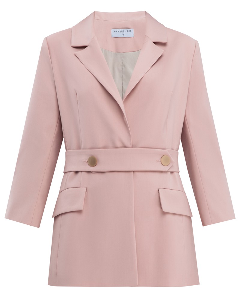 Слегка приталенный однобортный жакетс застёжкой на одну пуговицу,дополнен поясом в тон. Особенность данной модели - рукав три четверти, облегченный вариант для жаркого лета.

На модели размер XS