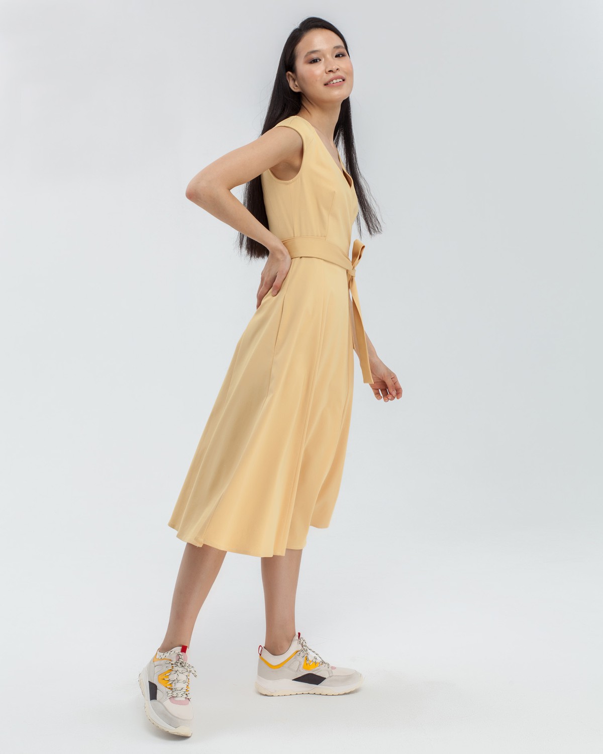 Платье DR031, цвет: желтый Allweneed Платье на запах с юбкой солнце выполнено из легкого хлопка. Фиксируется на потайной пояс внутри изделия. Данный силуэт платья подчеркивает фигуру и приближает ее к идеальным песочным часам.