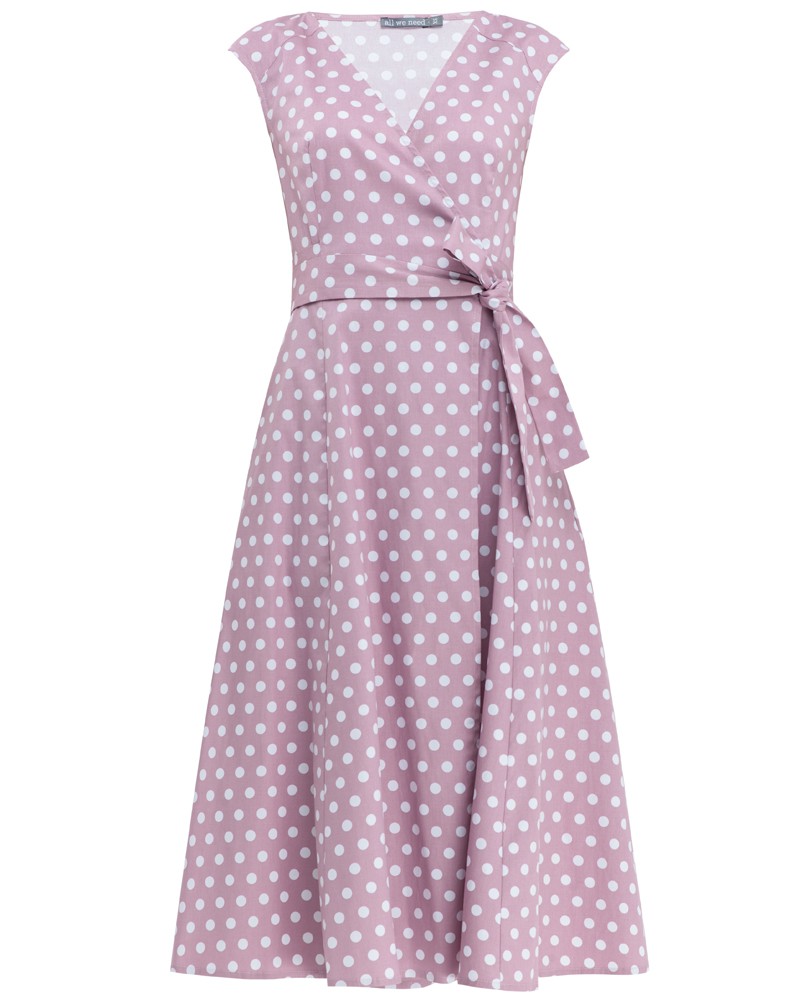 Платье на запах с юбкой солнце выполнено из легкого хлопка, дополнено декоративной повязкой в тон. Фиксируется на потайной пояс внутри изделия. Данный силуэт платья подчеркивает фигуру и приближает ее к идеальным песочным часам.
