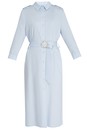 Платье-рубашка длины миди с застежкой на пуговицы и рукавом 3/4. Дополнено поясом в тон изделия с золотой матовой пряжкой. Это платье по-настоящему многофункциональное, потому что его можно носить не только как платье, но и как накидку.

На модели размер XS