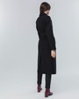 Пальто из плотной шерсти на подкладе. Модель прямого силуэта с английским воротником, классической линией плеча. Дополнено двумя вместительными втачными карманами и поясом из основного материала.
Женственный силуэт пальто и пояс, подчеркивающий талию, делает эту модель идеальным вариантом для любителей классики.

На модели размер XS