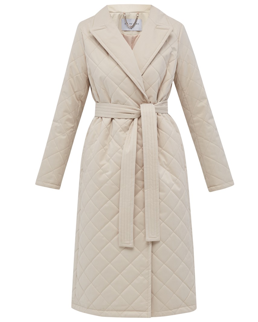 Стеганое пальто, цвет: светло-бежевый Allweneed Однобортное стеганое пальто на тонком синтепоне, прямого силуэта. Полочка с центральной бортовой застежкой на 3 пришивные кнопки. Модель дополнена английским воротником и съемным поясом в тон изделия.
Пальто выдержит холод и будет греть вас до -10 градусов.
На модели размер XS