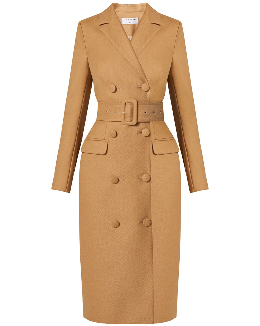 Двубортное платье-жакет длины миди с посадкой по фигуре. Дополнено поясом в тон с обтяжной пряжкой в тон, который идеально подчеркивает талию,и клапанами на карманах. С ним Вы можете собрать элегантый, вечерный или деловыйобраз. Дополните платье босоножками или лодочками и отправляйтесь на вечеринку.

На модели размер M