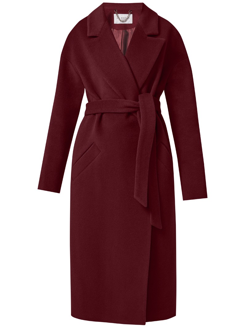 Пальто-халат из плотной шерсти. Модель прямого силуэтас английским воротником.Пальто дополнено двумя вместительными карманами,без застежки, с поясом из основного материала.

На модели размер XS
