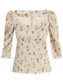 Блуза с фигурным вырезом, цвет: принт (цветы на молочном фоне) Allweneed
Блуза из плотной ткани с цветочным принтом украшена фигурным вырезом в области декольте. Рукава 3/4 оформлены декоративными сборками.