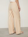 Брюки PA024, цвет: бежевый Allweneed Широкие брюки на высокой талии с затёжкой на две пуговицы и молнию. В сочетаниис обувью на каблуках удлиняют ноги и вытягивают рост.
На модели размер XS