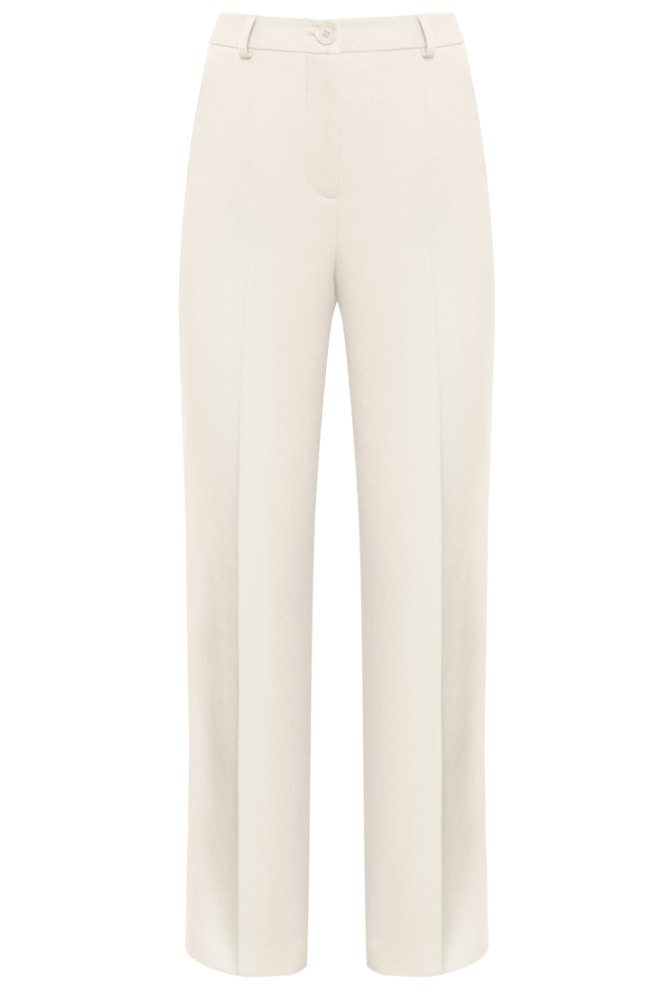 Костюмные брюки прямого кроя оформлены кантиком и продольными стрелками, вытягивающими силуэт. Пришивной пояс со шлевками на талии.

На модели размер XS