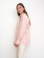 Рубашка oversize с супатной застежкой, цвет: персиковый Allweneed
Рубашка oversize кроя с отложным воротником и супатной застежкой на пуговицы. Длинные рукава с классическими манжетами. Слегка удлиненная спинка. Носите навыпуск или заправленной в контрастную юбку, шорты или брюки.
На модели размер XS/S