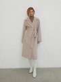 Пальто-халат, цвет: светло-бежевый Allweneed Утонченное пальто-халат А-силуэта. Модель дополнена широким поясом в тон основной ткани.
На модели размер XS