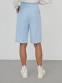 Шорты-бермуды, цвет: голубой Allweneed
Шорты-бермуды с высокой посадкой на талии и скрытой застежкой на молнию и пуговицу. Прорезные карманы и ложные с листочками сзади. Идеальная посадка по фигуре.
На модели размер XS