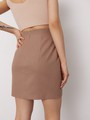 Мини-юбка , цвет: какао Allweneed
Мини-юбка с потайной молнией. Ткань идеальна для жаркого лета: дышит, создает ощущение легкости и приятна к телу. В комплект к юбке из коллекции можно подобрать жакет из такой же ткани.
На модели размер XS