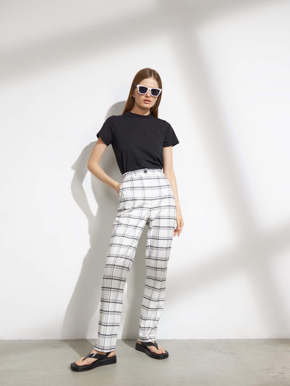 Футболка oversize, цвет: Черный Allweneed
Футболка из премиального хлопка с добавлением эластана. Универсальный фасон и высокое качество ткани для комфортных образов на каждый день. Благодаря мерсеризации футболка не мнется, не выцветает и долго сохраняет вид новой.
На модели размер S