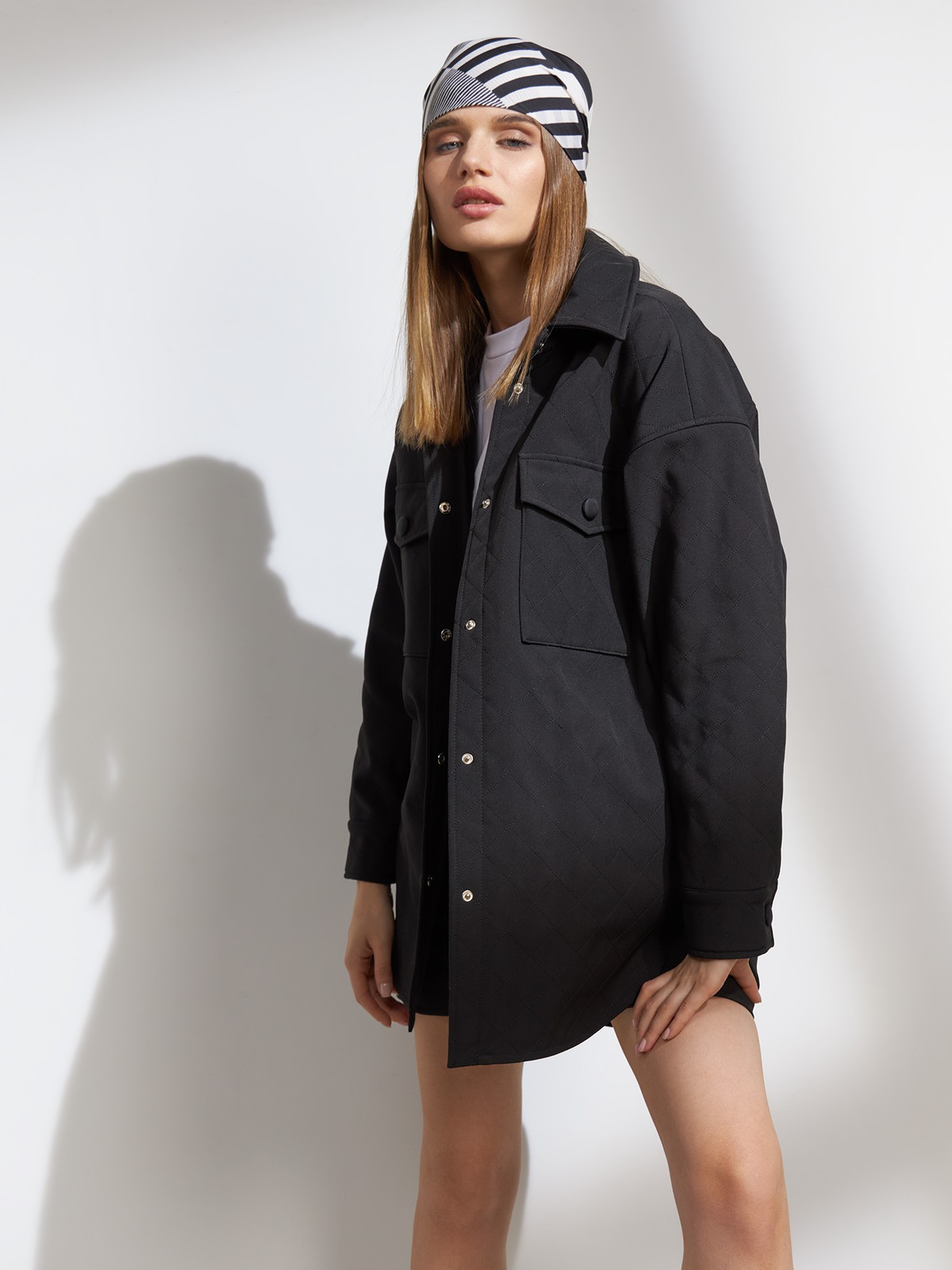 


Прямая юбка мини. Лаконичная юбка с комфортной посадкой на талии ключевой элемент базового гардероба вне зависимости от сезона и трендов. Легкая влагоотталкивающая пропитка: материал не пропускает ветер и влагу за счет плотности - Каландрированный синтепон равномерно распределяется и не выбивается в швах

На модели размер XS