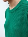 Свитер с круглым вырезом, цвет: зеленый Allweneed Хлопковый свитер крупной вязки с круглым вырезом. В нем удобно и уютно, его обладательница будет выглядеть как никогда женственно и изящно. Нежный хлопок дышит и позволяет поддерживать оптимальный температурный режим.
На модели размер one size