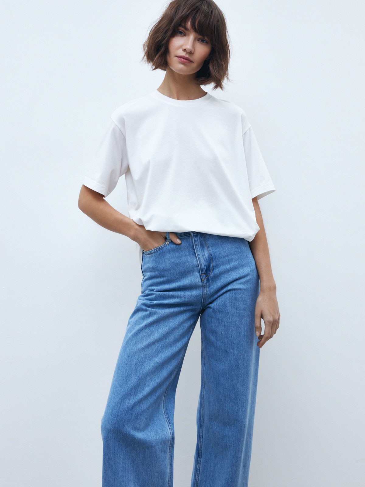 Футболка удлиненная oversize без вышивки, цвет: молочный Allweneed Футболка удлиненного оверсайз кроя. Модель из плотного хлопка.
На модели размер XS/S