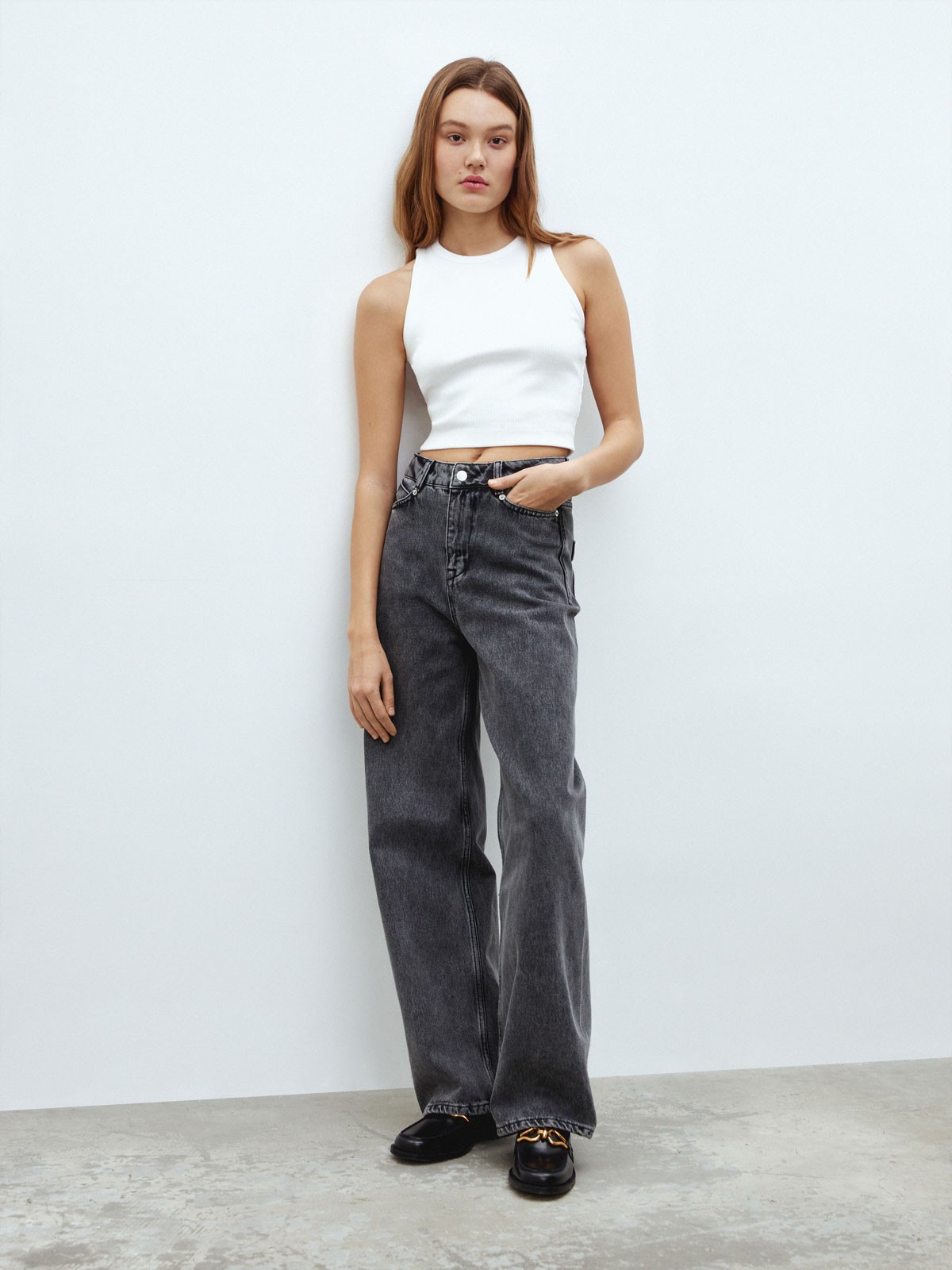 Укороченная майка из кашкорсе, цвет: молочный Allweneed
Топ до линии талии с английской проймой. Хлопок позволяет вашей коже дышать, поэтому вы можете носить эту модель даже жарким летом. Три актуальных базовых оттенка на каждый день. Носите с джинсами и юбками с высокой талией.
На модели размер XS